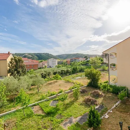 Apartments Alex Lopar Exterior photo
