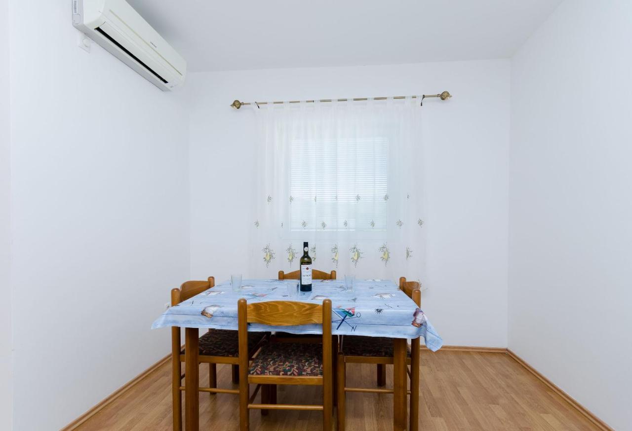 Apartment Alex Lopar